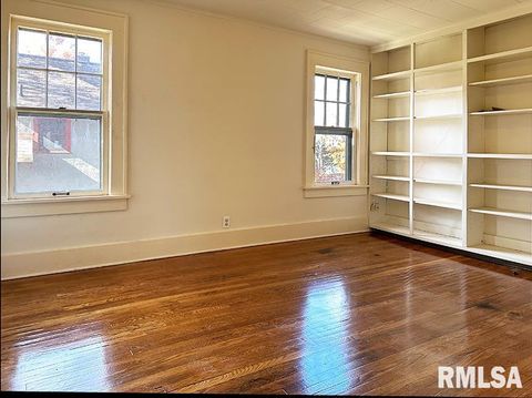 Tiny photo for 702 W CHERRY Street, Carbondale, IL 62901 (MLS # EB460747)