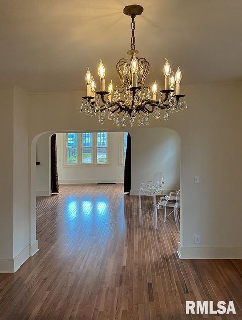 Tiny photo for 702 W CHERRY Street, Carbondale, IL 62901 (MLS # EB460747)