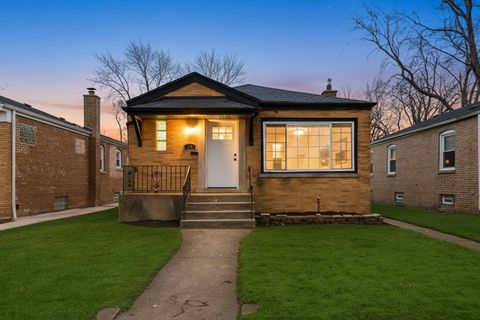 114 W 126th Place Chicago IL 60628