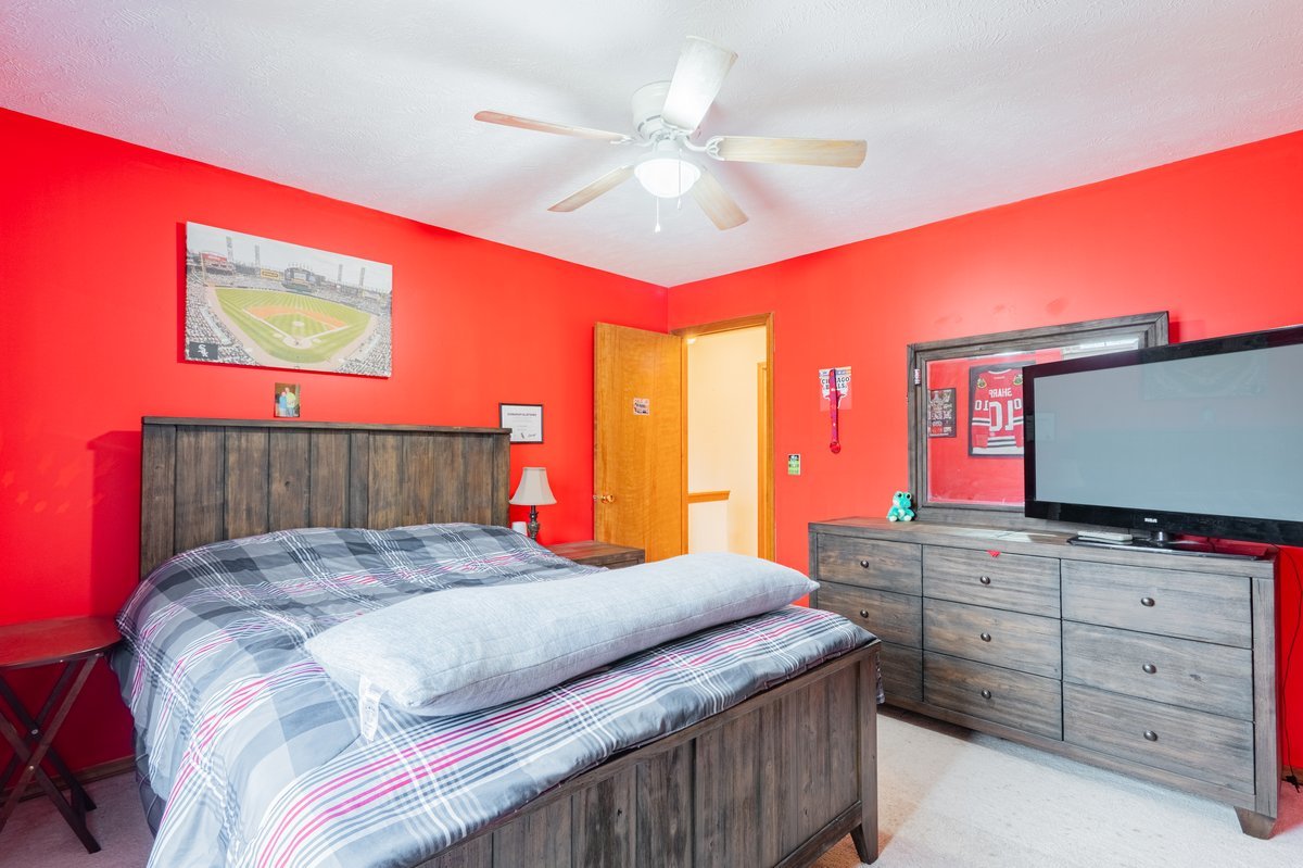 Bloomington, Illinois 61704, United States, 4 Bedrooms Bedrooms, ,3 BathroomsBathrooms,Residential,Active,243459