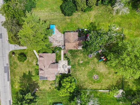 Tiny photo for 8901 Elm Avenue, Burr Ridge, IL 60527 (MLS # 12605510)
