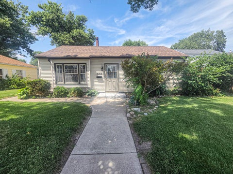 Photo of 4313 23rd Avenue, Rock Island, IL 61201 (MLS # 12716181)