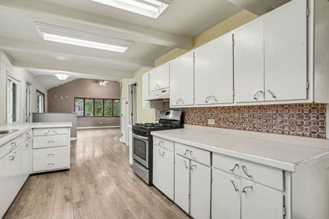 Tiny photo for 26330 W Grapevine Avenue, Antioch, IL 60002 (MLS # 12683418)