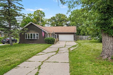 Photo of 26330 W Grapevine Avenue, Antioch, IL 60002 (MLS # 12683418)