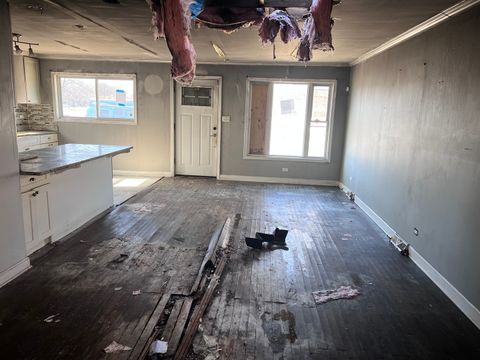 Tiny photo for 10235 S Oglesby Avenue, Chicago, IL 60617 (MLS # 12541508)