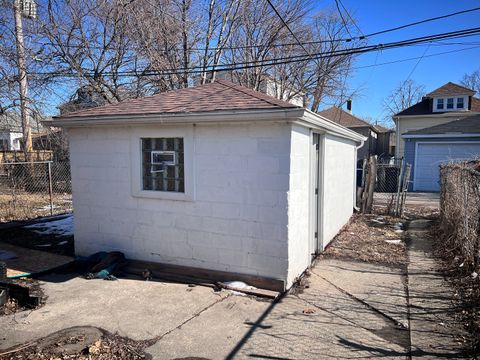 Tiny photo for 10235 S Oglesby Avenue, Chicago, IL 60617 (MLS # 12541508)