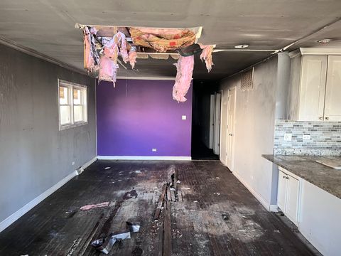 Tiny photo for 10235 S Oglesby Avenue, Chicago, IL 60617 (MLS # 12541508)