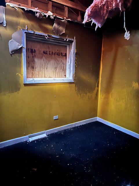 Tiny photo for 10235 S Oglesby Avenue, Chicago, IL 60617 (MLS # 12541508)