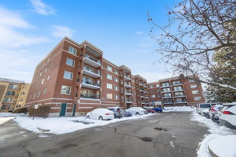 Tiny photo for 6461 W Warner Avenue #517, Chicago, IL 60634 (MLS # 12530852)