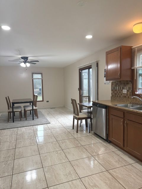 Tiny photo for 39 Dennison Drive, Glendale Heights, IL 60139 (MLS # 12601628)