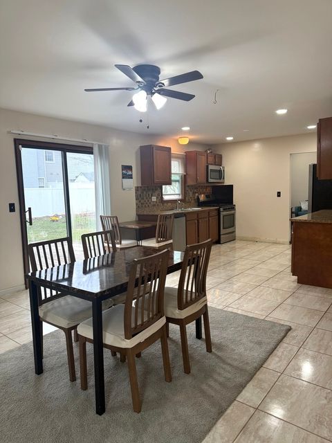 Tiny photo for 39 Dennison Drive, Glendale Heights, IL 60139 (MLS # 12601628)