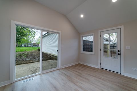 Tiny photo for 1008 S Lincoln Avenue, Aurora, IL 60505 (MLS # 12626395)