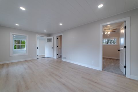 Tiny photo for 1008 S Lincoln Avenue, Aurora, IL 60505 (MLS # 12626395)