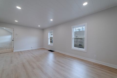 Tiny photo for 1008 S Lincoln Avenue, Aurora, IL 60505 (MLS # 12626395)