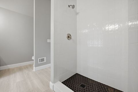 Tiny photo for 118 N 11th Avenue, St. Charles, IL 60174 (MLS # 12662584)