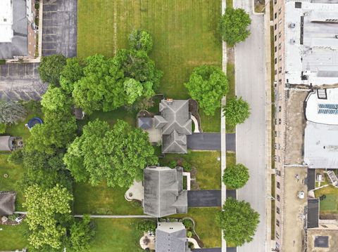 Tiny photo for 118 N 11th Avenue, St. Charles, IL 60174 (MLS # 12662584)