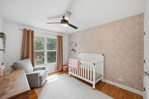 Tiny photo for 118 N 11th Avenue, St. Charles, IL 60174 (MLS # 12662584)