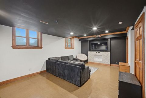 Tiny photo for 118 N 11th Avenue, St. Charles, IL 60174 (MLS # 12662584)