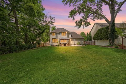 Tiny photo for 118 N 11th Avenue, St. Charles, IL 60174 (MLS # 12662584)
