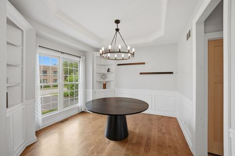 Tiny photo for 118 N 11th Avenue, St. Charles, IL 60174 (MLS # 12662584)