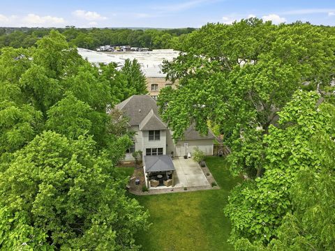 Tiny photo for 118 N 11th Avenue, St. Charles, IL 60174 (MLS # 12662584)
