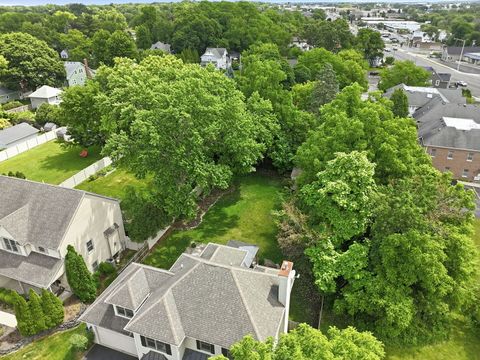 Tiny photo for 118 N 11th Avenue, St. Charles, IL 60174 (MLS # 12662584)