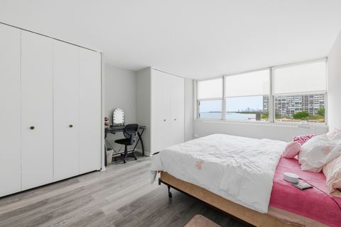 Tiny photo for 6301 N Sheridan Road #6E, Chicago, IL 60660 (MLS # 12642102)