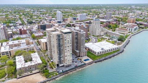 Tiny photo for 6301 N Sheridan Road #6E, Chicago, IL 60660 (MLS # 12642102)