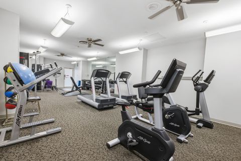 Tiny photo for 6301 N Sheridan Road #6E, Chicago, IL 60660 (MLS # 12642102)