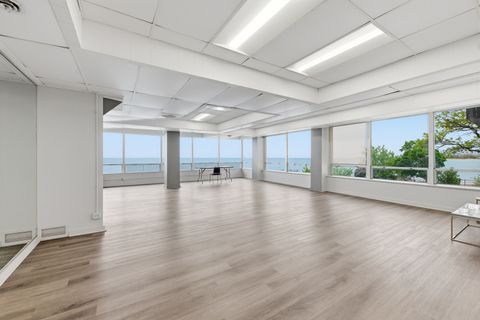 Tiny photo for 6301 N Sheridan Road #6E, Chicago, IL 60660 (MLS # 12642102)