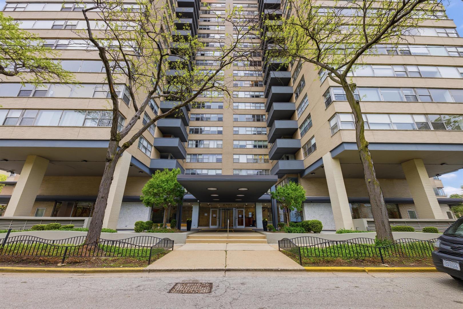 6301 N Sheridan Road 6E