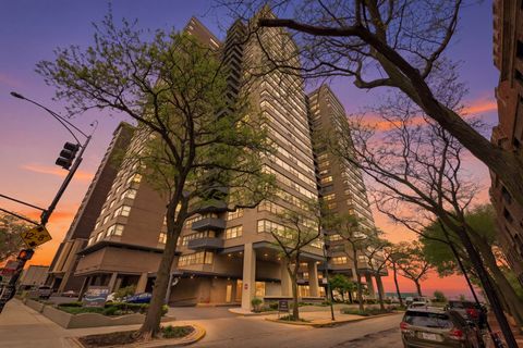 Photo of 6301 N Sheridan Road #6E, Chicago, IL 60660 (MLS # 12642102)