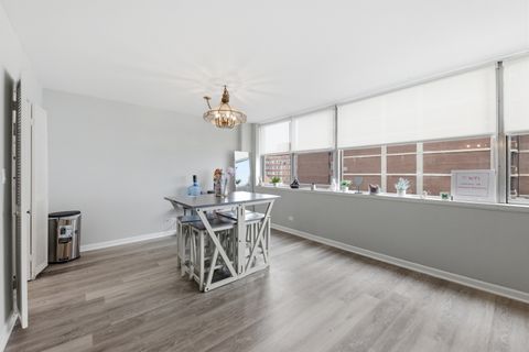 Tiny photo for 6301 N Sheridan Road #6E, Chicago, IL 60660 (MLS # 12642102)