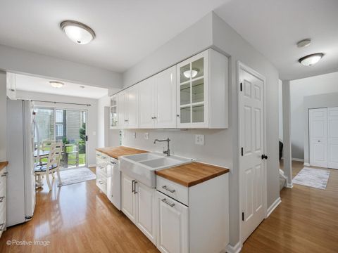 Tiny photo for 1724 TAMAHAWK Lane, Naperville, IL 60564 (MLS # 12434369)