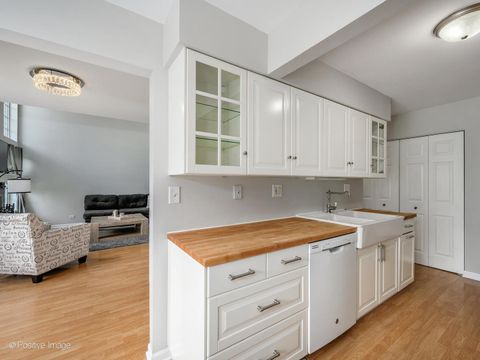 Tiny photo for 1724 TAMAHAWK Lane, Naperville, IL 60564 (MLS # 12434369)