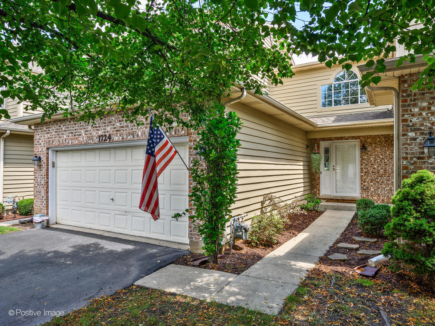 1724 TAMAHAWK Lane