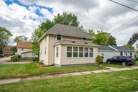 Tiny photo for 571 Warren Avenue, Belvidere, IL 61008 (MLS # 12480605)