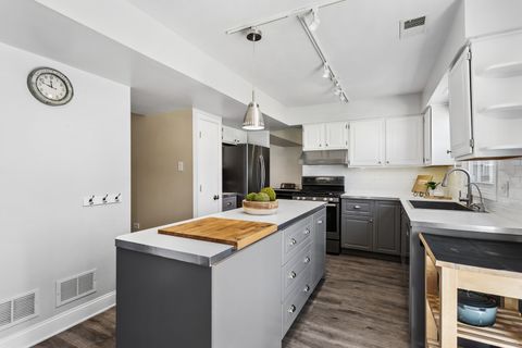 Tiny photo for 745 Buffalo Circle, Carol Stream, IL 60188 (MLS # 12606046)