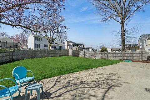 Tiny photo for 745 Buffalo Circle, Carol Stream, IL 60188 (MLS # 12606046)