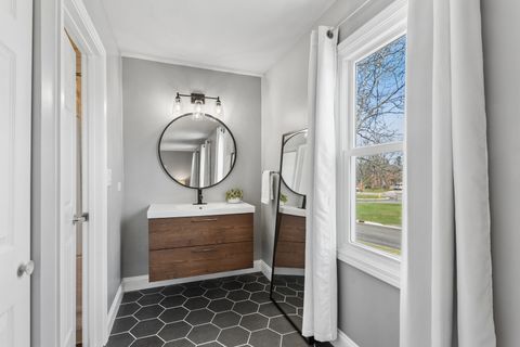 Tiny photo for 745 Buffalo Circle, Carol Stream, IL 60188 (MLS # 12606046)