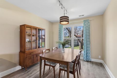 Tiny photo for 745 Buffalo Circle, Carol Stream, IL 60188 (MLS # 12606046)