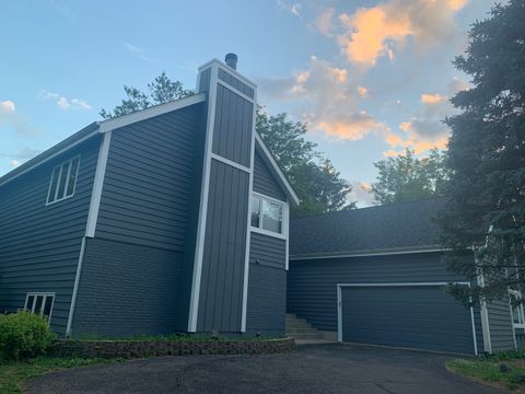 Tiny photo for 521 N Sharon Drive, Woodstock, IL 60098 (MLS # 12554498)