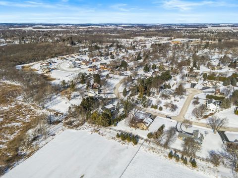 Tiny photo for 521 N Sharon Drive, Woodstock, IL 60098 (MLS # 12554498)