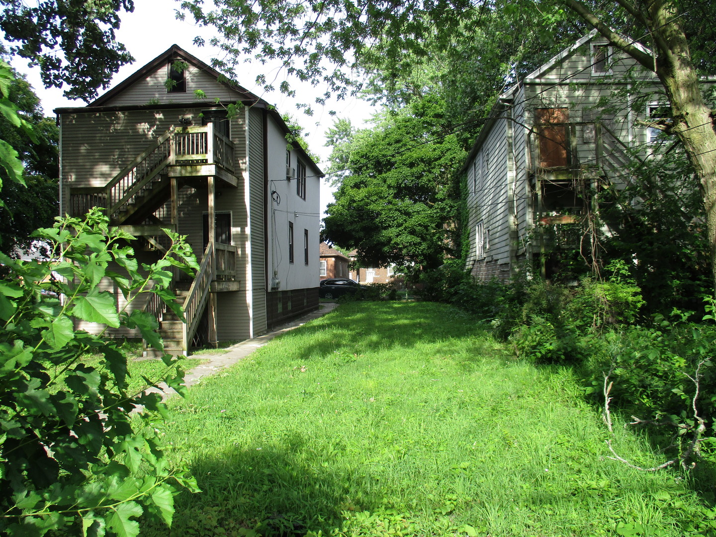 8238 S Manistee Avenue