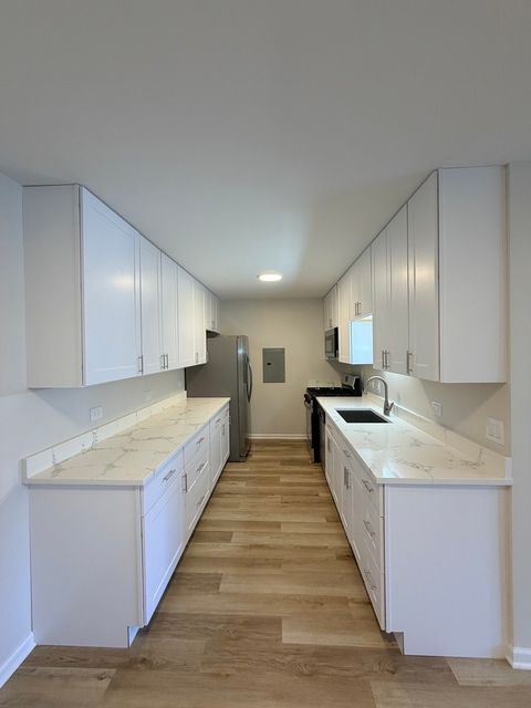 Tiny photo for 720 Wellington Avenue #219, Elk Grove Village, IL 60007 (MLS # 12614888)