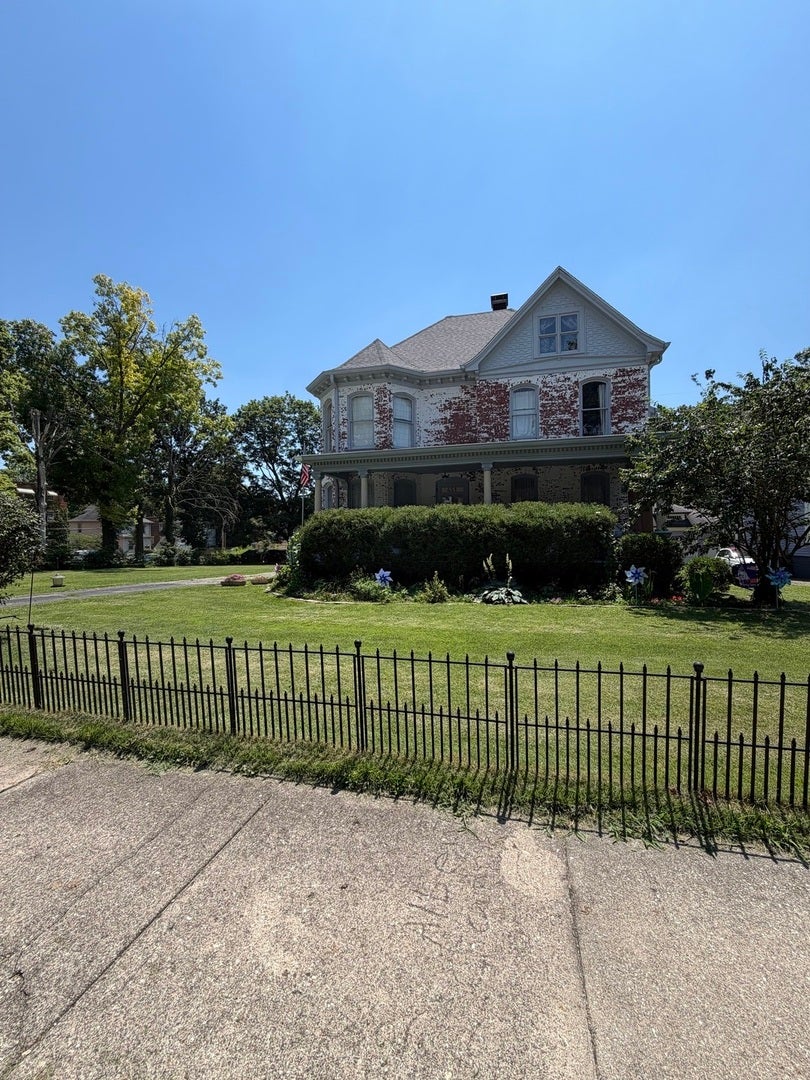 451 W Macon Street