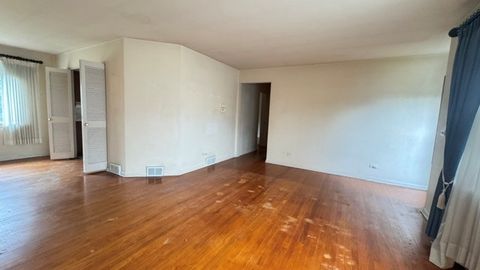 Tiny photo for Glen Ellyn, IL 60137 (MLS # 12615036)