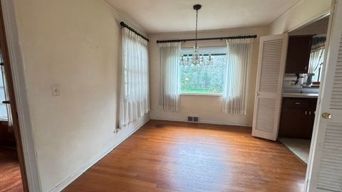 Tiny photo for Glen Ellyn, IL 60137 (MLS # 12615036)