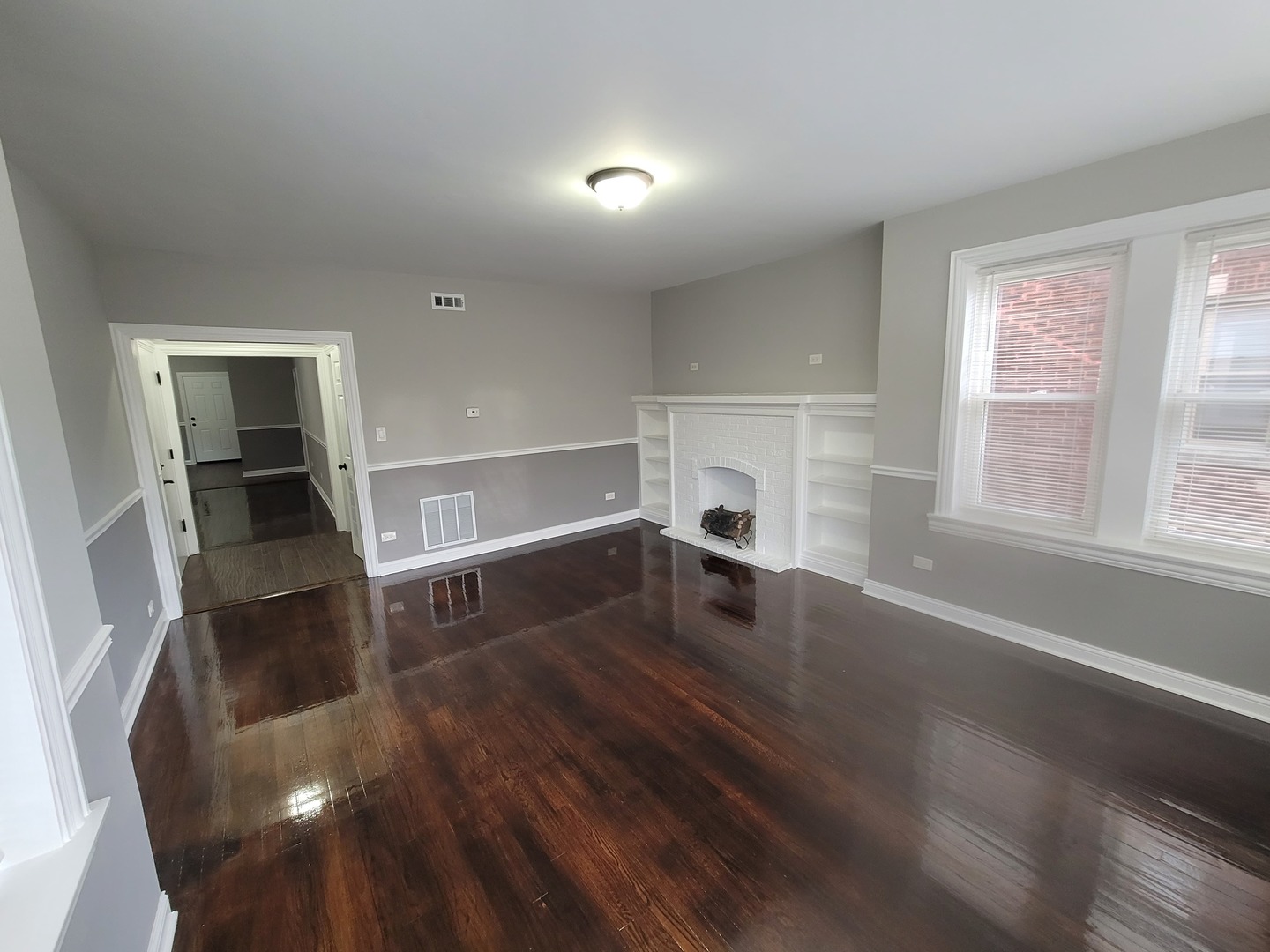 7703 S East End Avenue