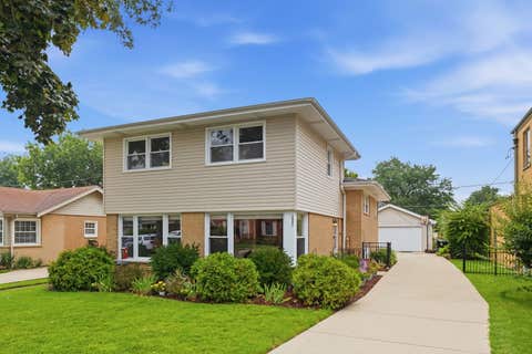 Photo of 1451 Suffolk Avenue, Westchester, IL 60154 (MLS # 12726269)